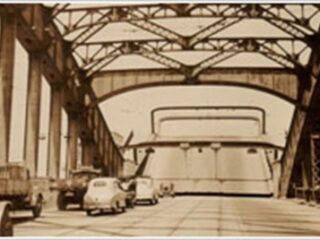 国内最大級の跳開橋「勝どき橋」の心臓部を巡る橋脚内探検ツアー